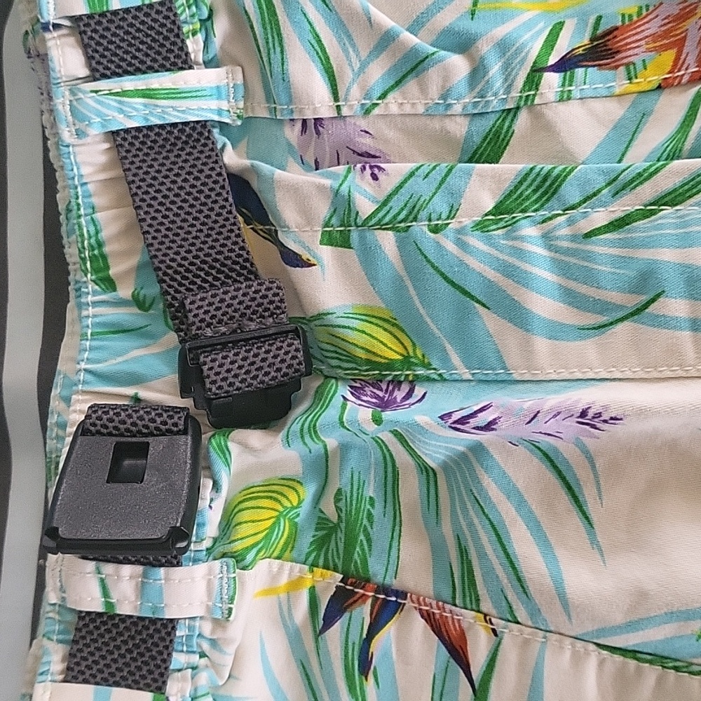 Like new Hawaiian board shorts